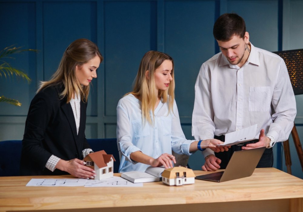 Personalised Consultation with Savills Advisors